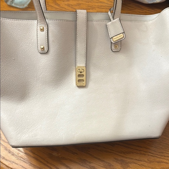 MICHAEL Michael Kors Cream Tote Bag with Gold Hardware - Picture 2 of 6